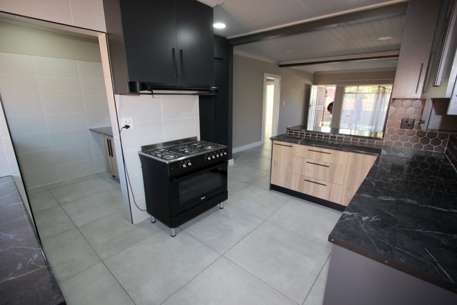 To Let 3 Bedroom Property for Rent in Dagbreek Free State